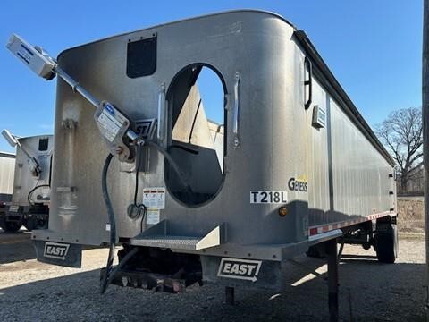 2015 EAST GENESIS HYBRID in Petersburg, IN