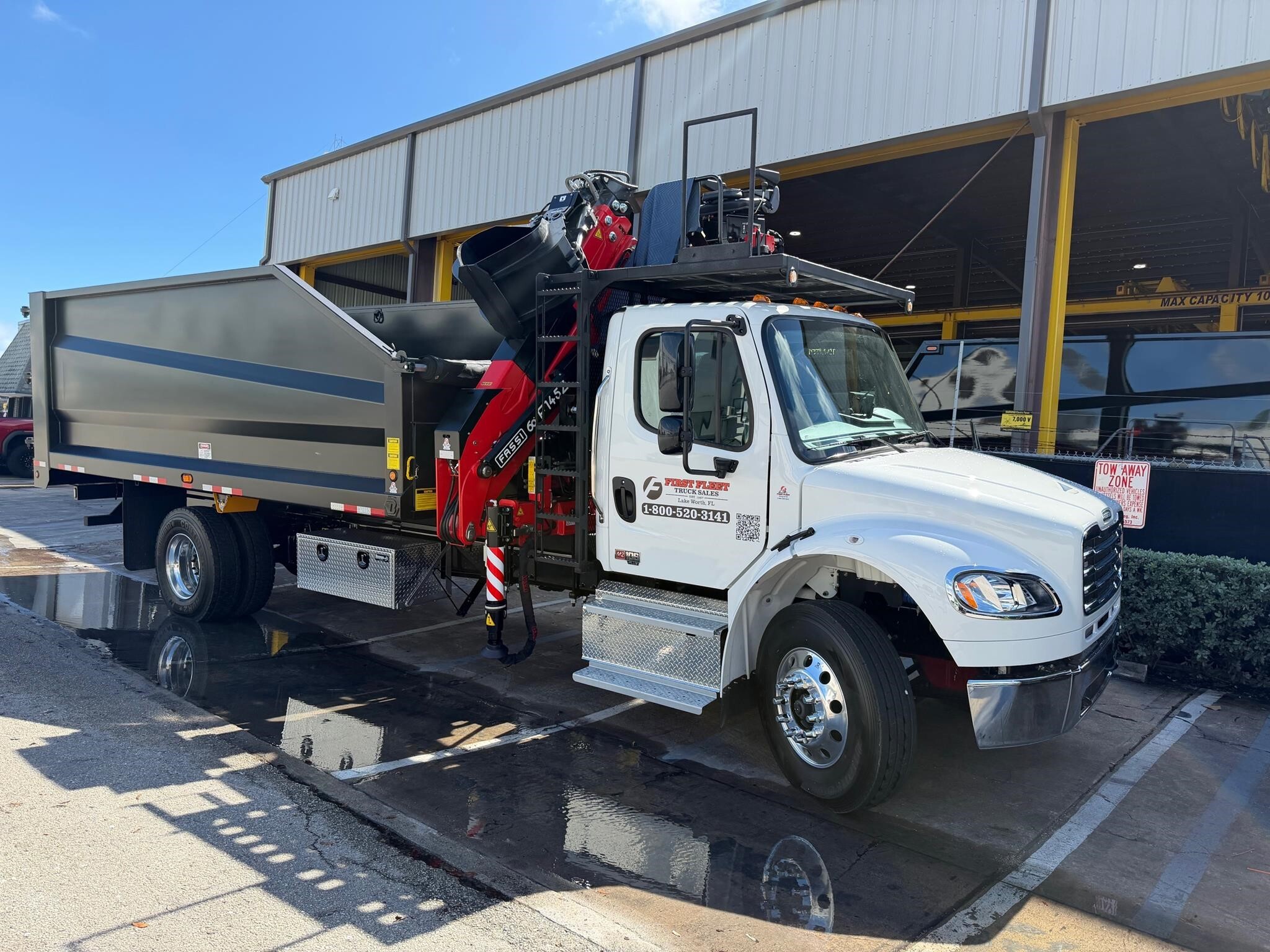 2026 FREIGHTLINER BUSINESS CLASS M2 106 in Lake Worth, FL