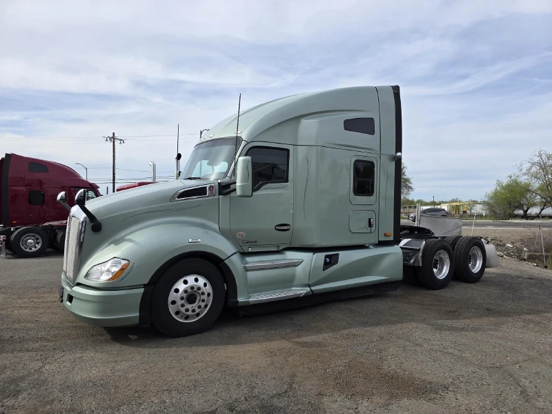 2021 KENWORTH T680