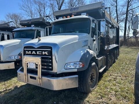 2018 MACK GRANITE GU813 in Petersburg, IN