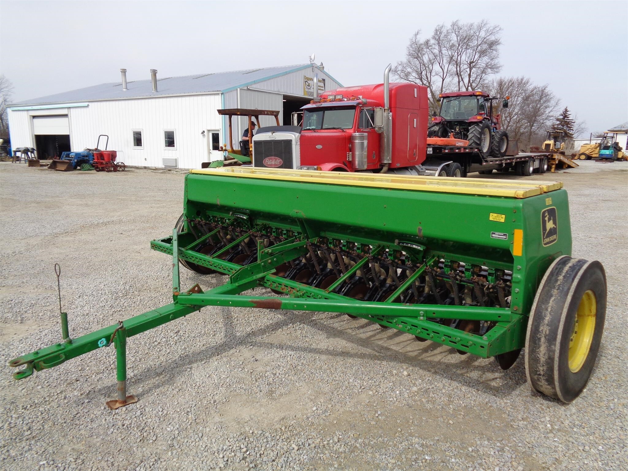 JOHN DEERE 8300 in Versailles, OH