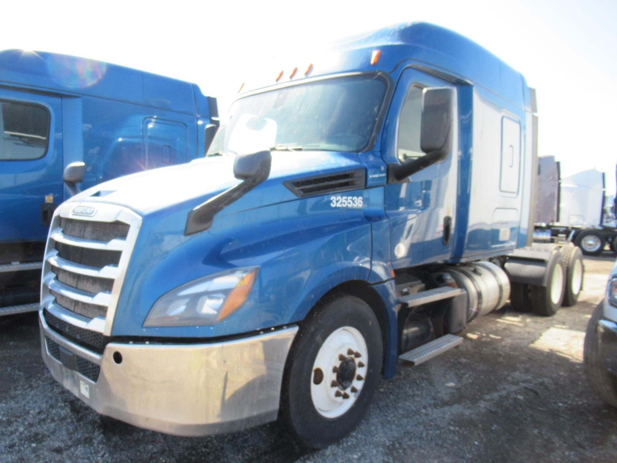 2020 FREIGHTLINER CASCADIA 126 in Alsip, IL