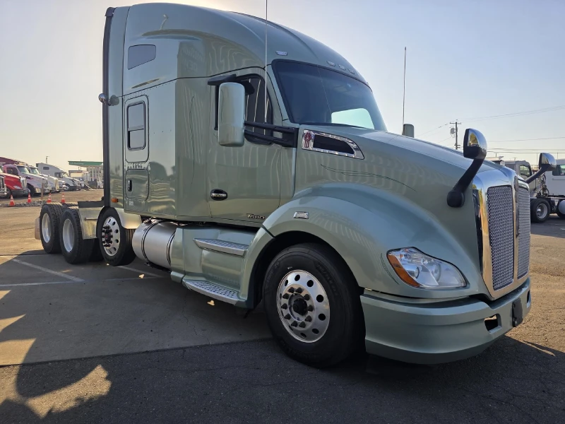 2021 KENWORTH T680