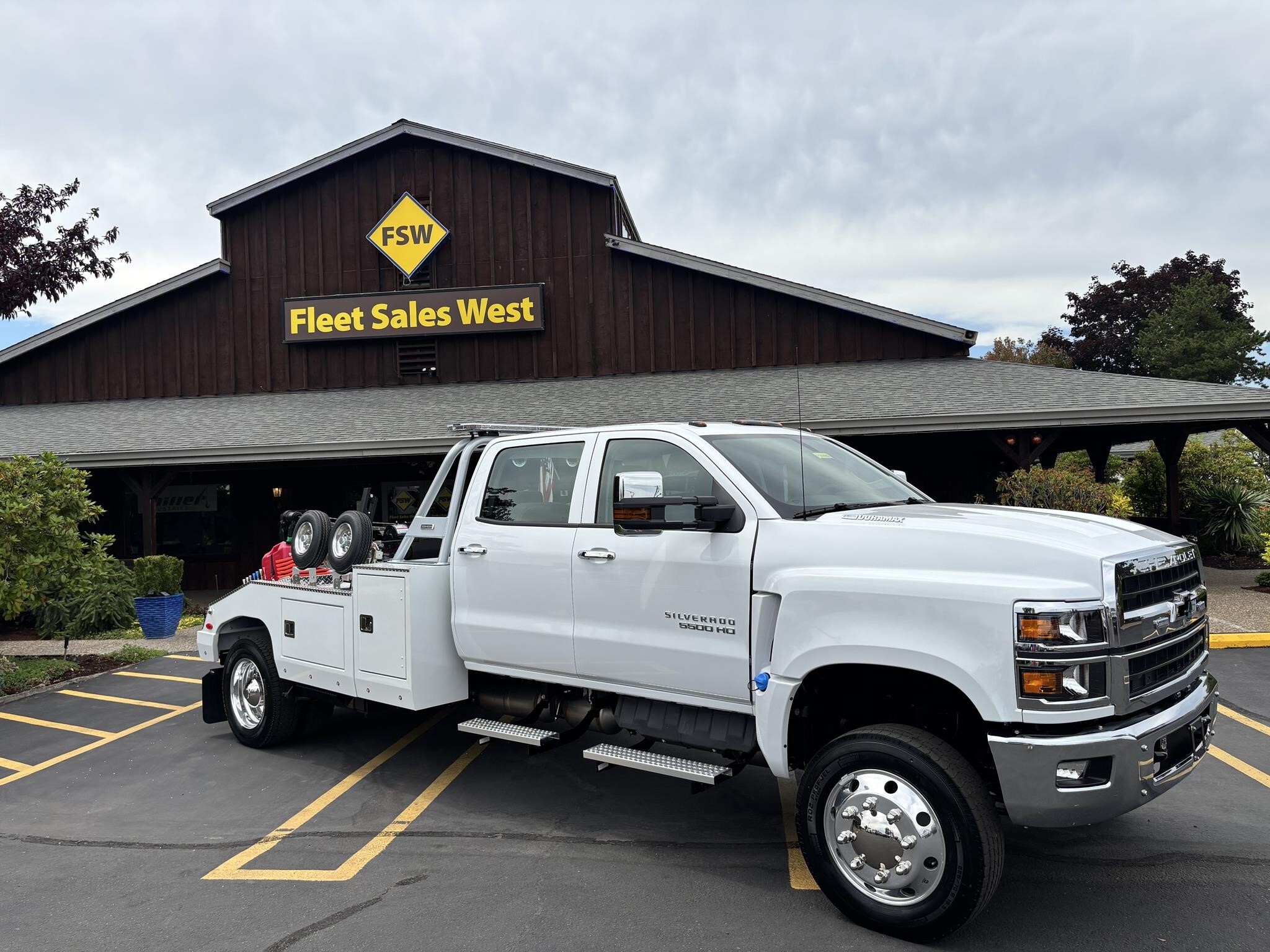 2024 CHEVROLET SILVERADO 5500HD in Woodburn, OR