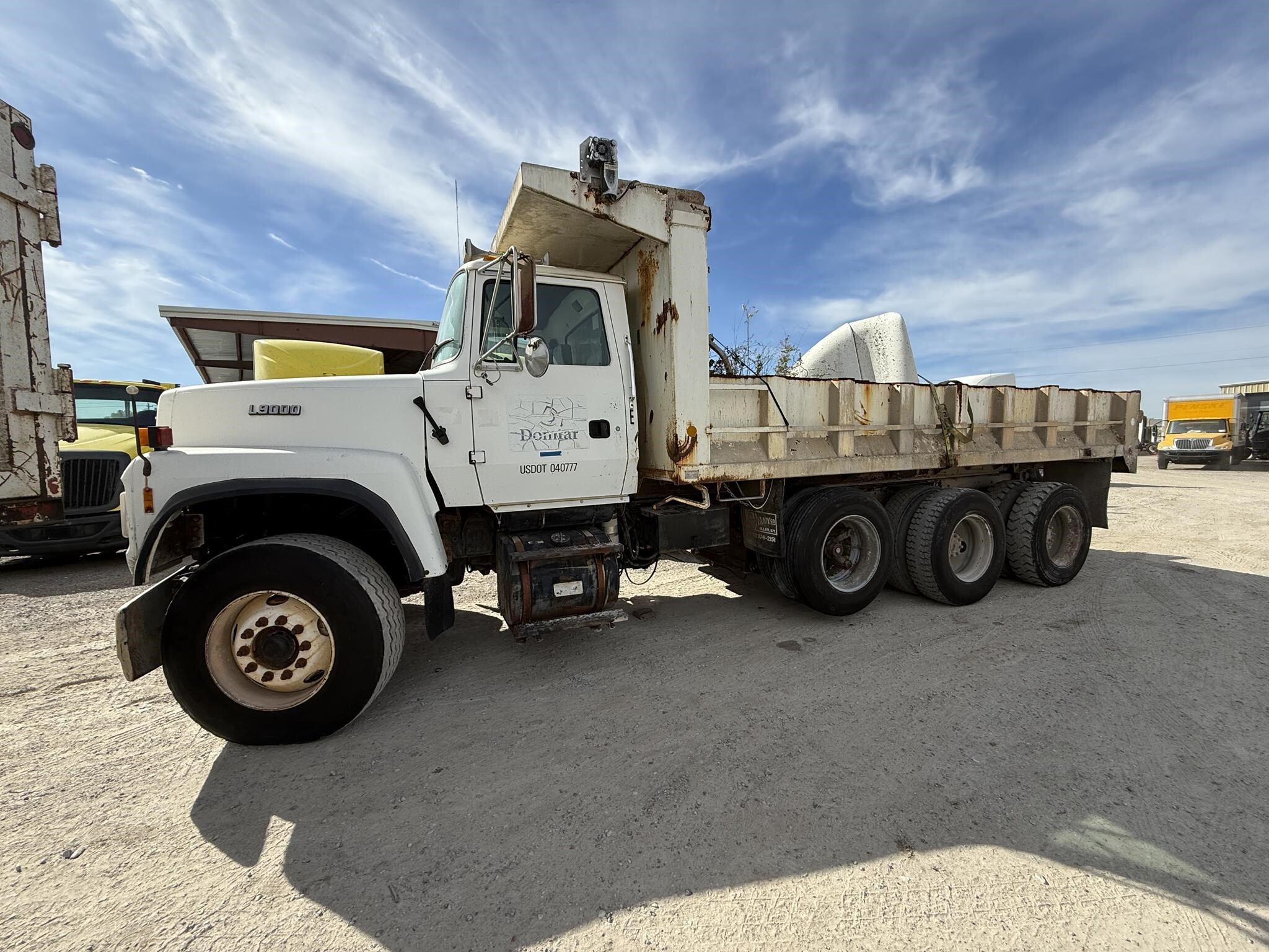 1995 FORD L9000 in Covington, TN