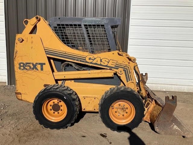2000 CASE 85XT in Van Alstyne, TX