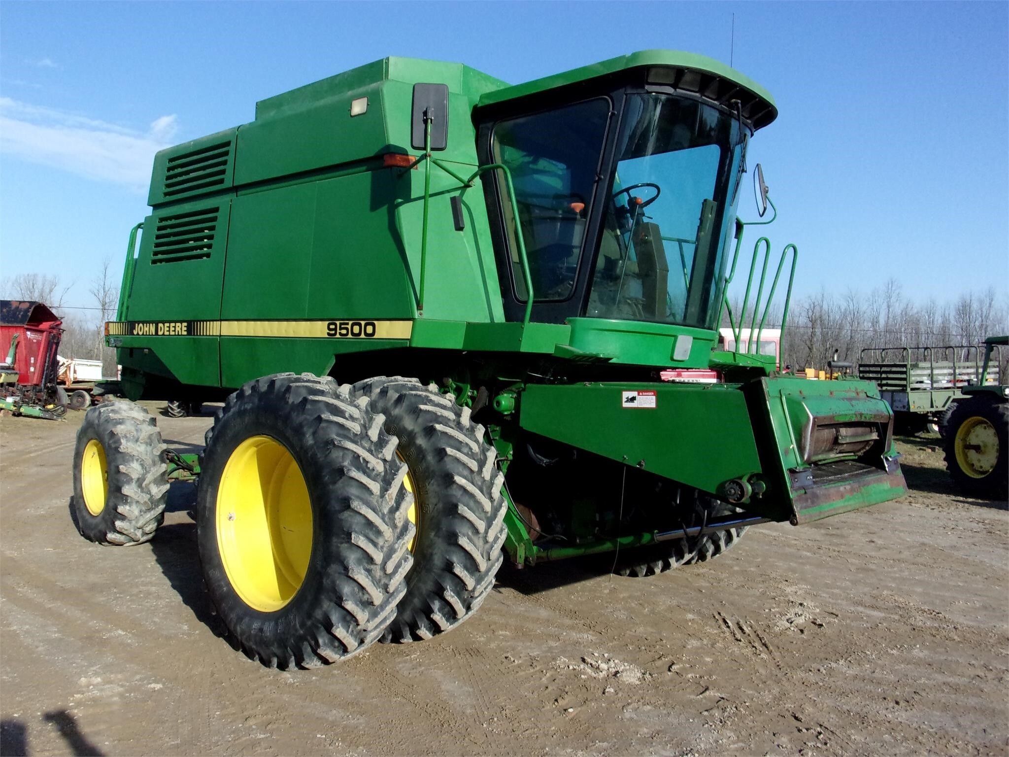 1990 JOHN DEERE 9500 in Marlette, MI