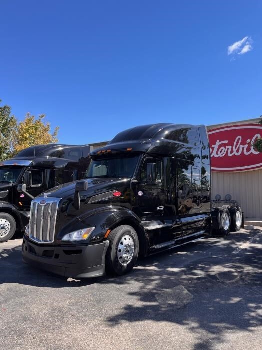 2022 PETERBILT 579 in Kansas City, MO