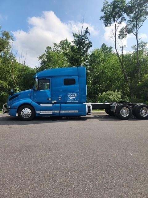 2023 VOLVO VNL64T740 in Ashland, VA