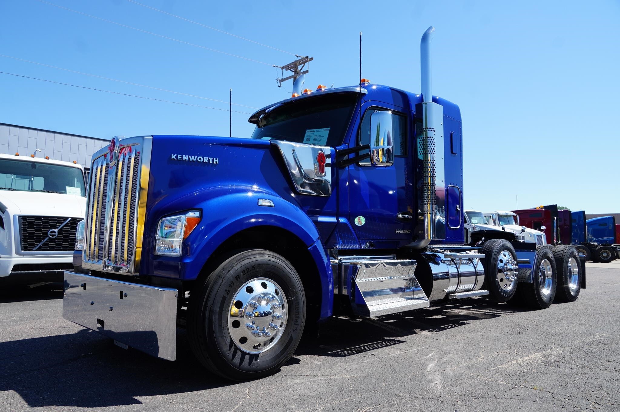 2027 KENWORTH W990 in Sioux Falls, SD