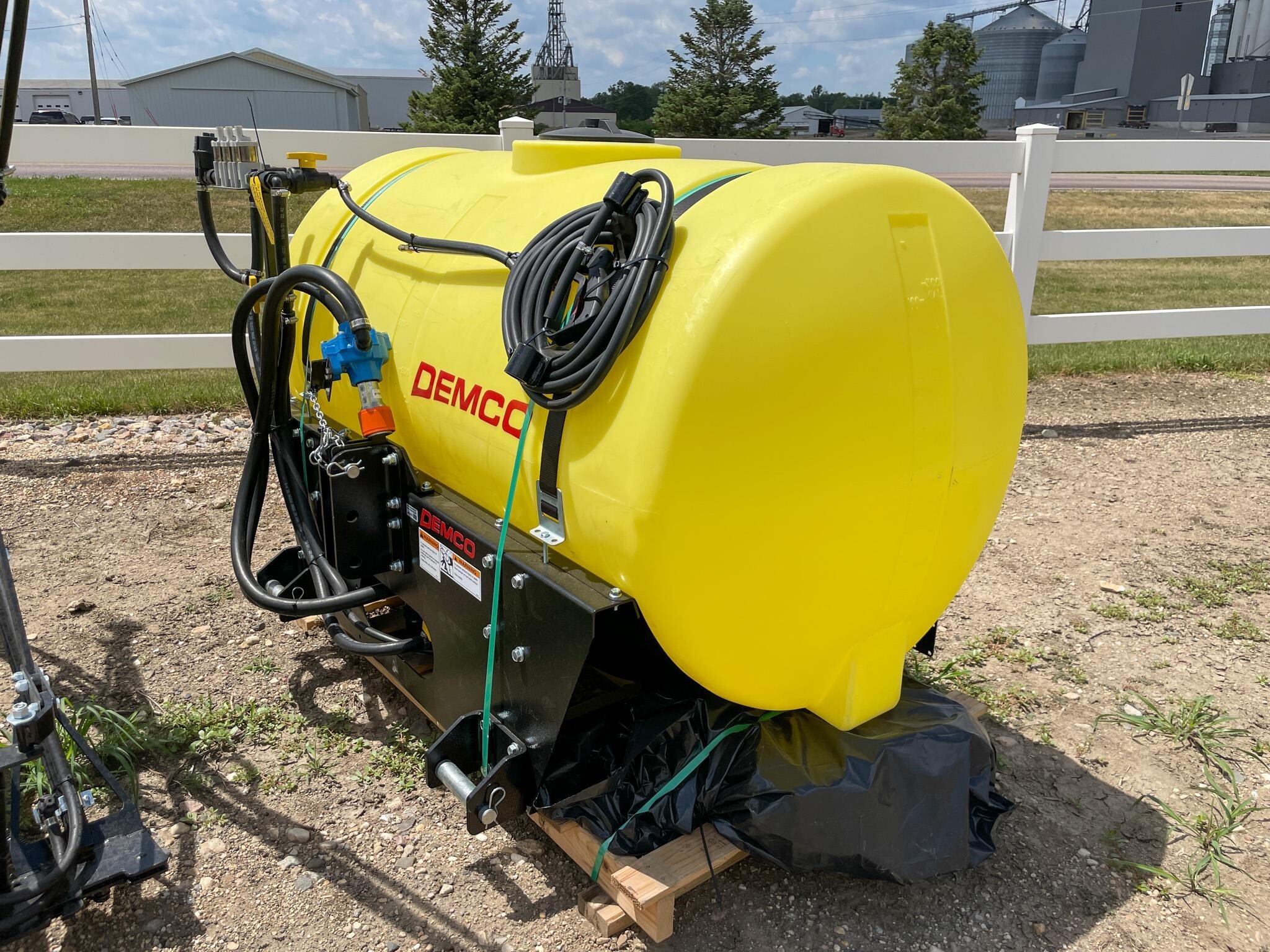 2026 DEMCO RM200 in Henderson, IA