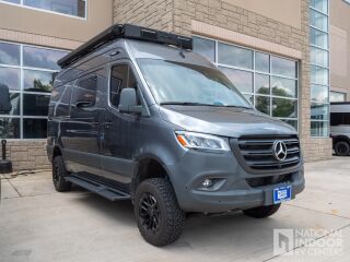 2025 WINNEBAGO REVEL 44E