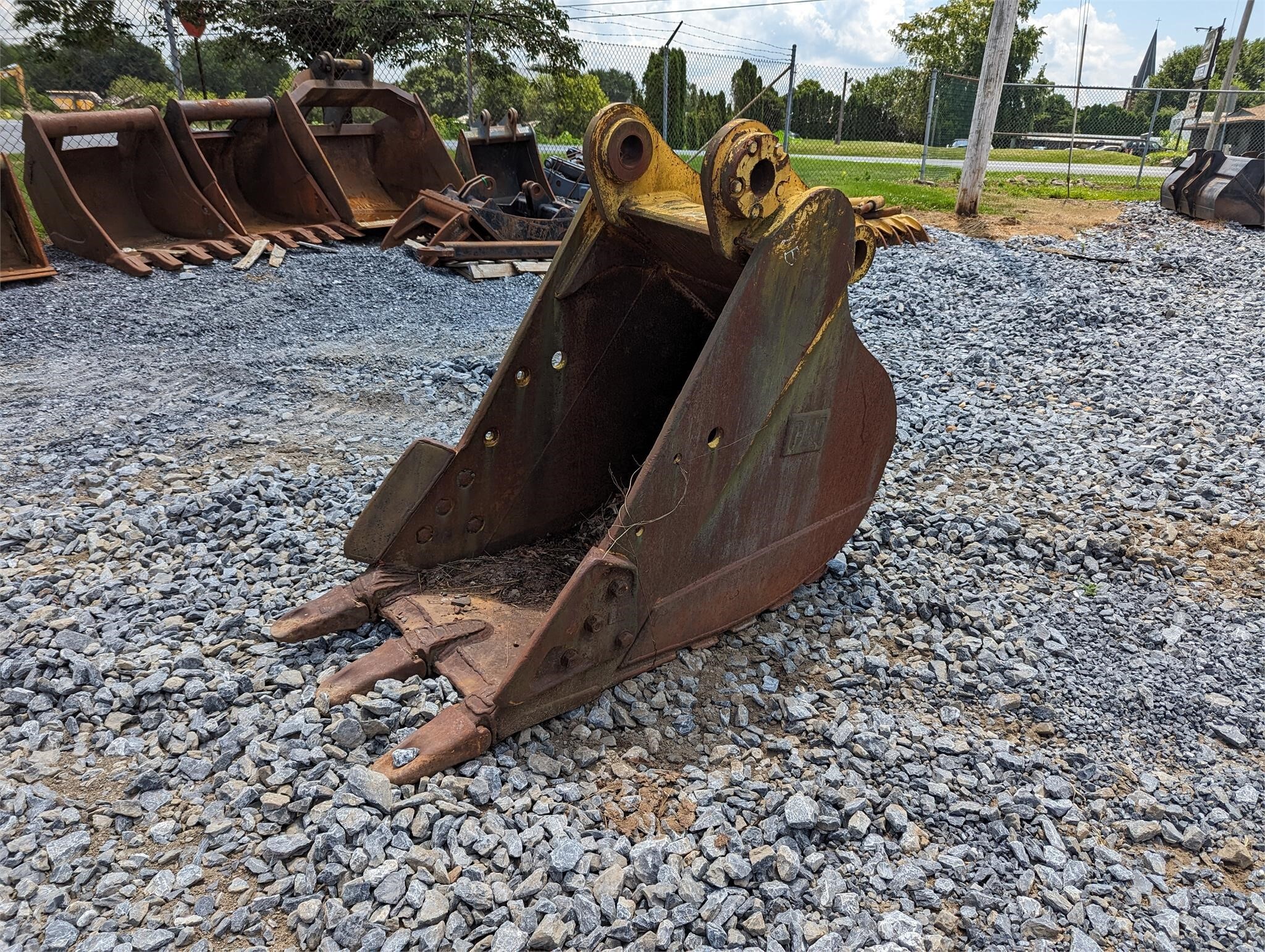 CATERPILLAR Attachment in Womelsdorf, PA