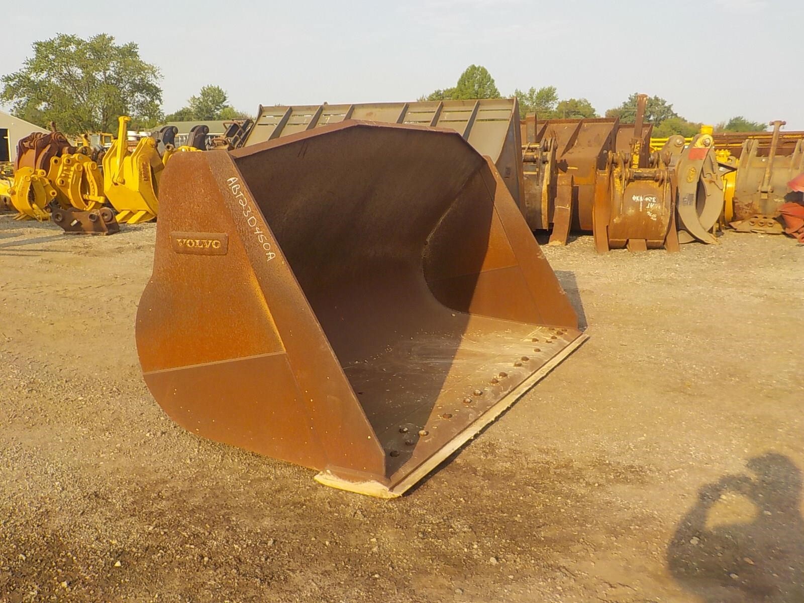 VOLVO Attachment in Holland, MI