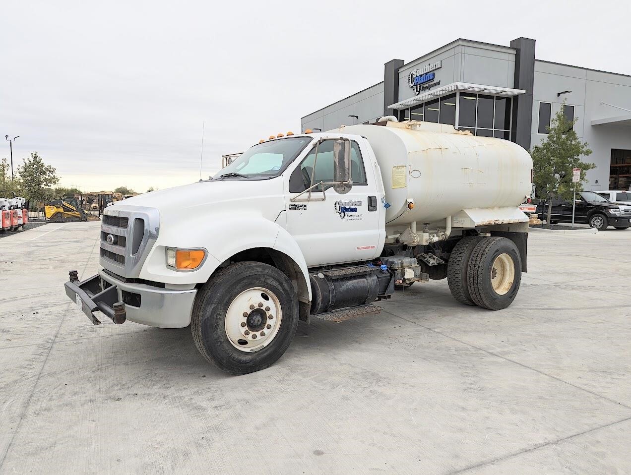 2013 FORD F750 SD in San Antonio, TX