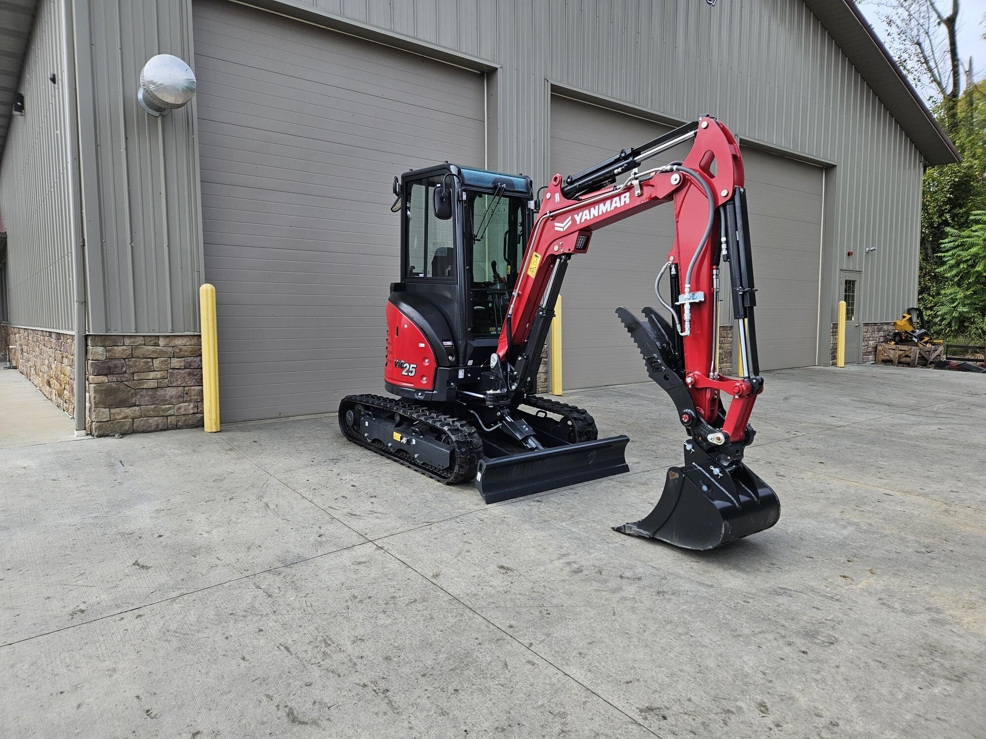 2025 YANMAR VIO25-6B in Mount Pleasant, PA