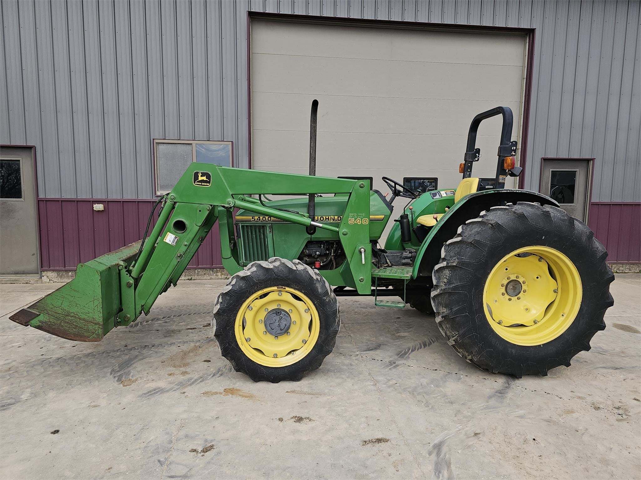 1994 JOHN DEERE 5400 in Caledonia, MN