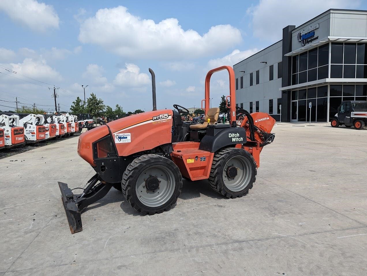 2014 DITCH WITCH RT55 in San Antonio, TX
