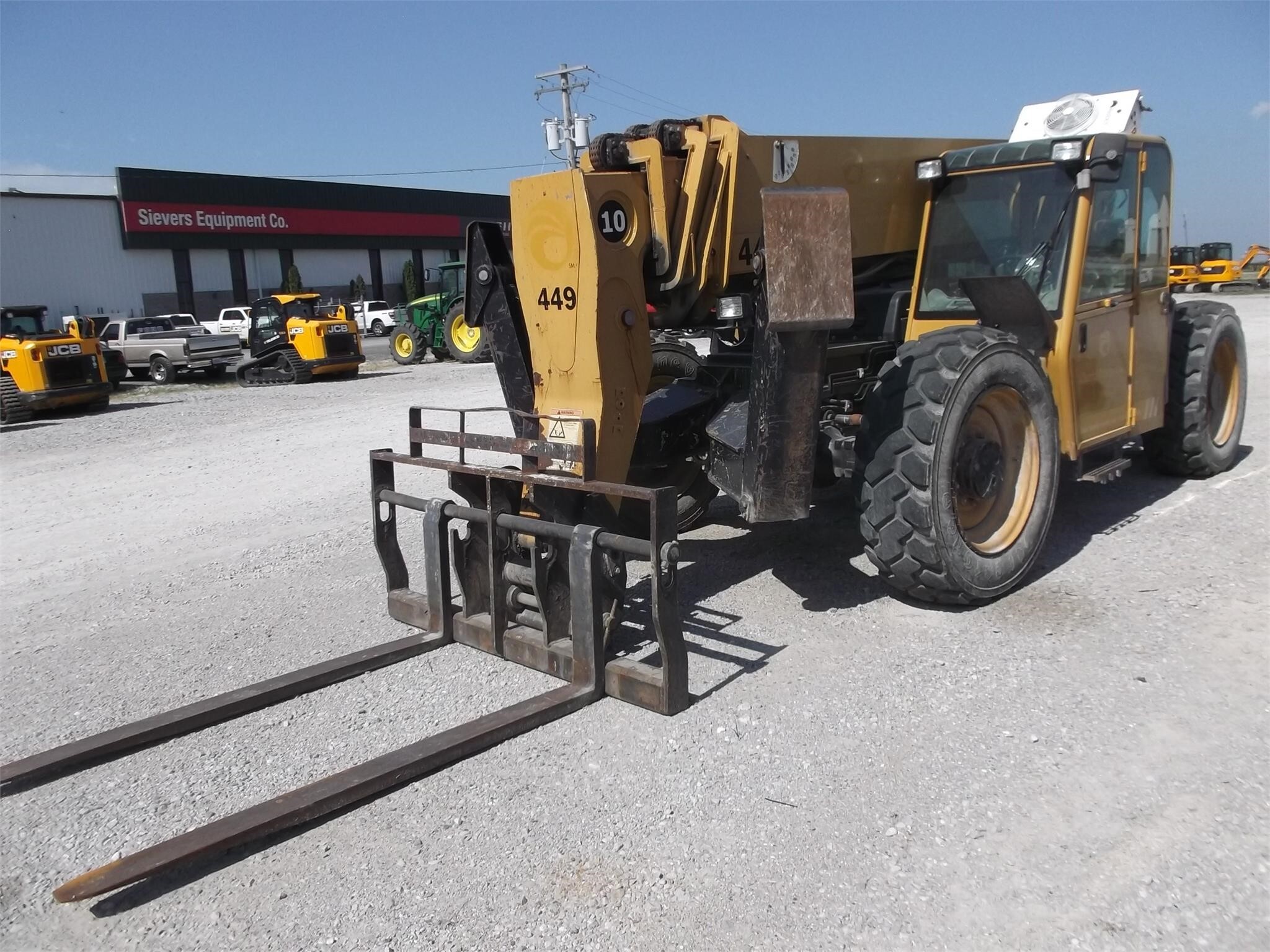 2012 CATERPILLAR TL1055 in Hamel, IL