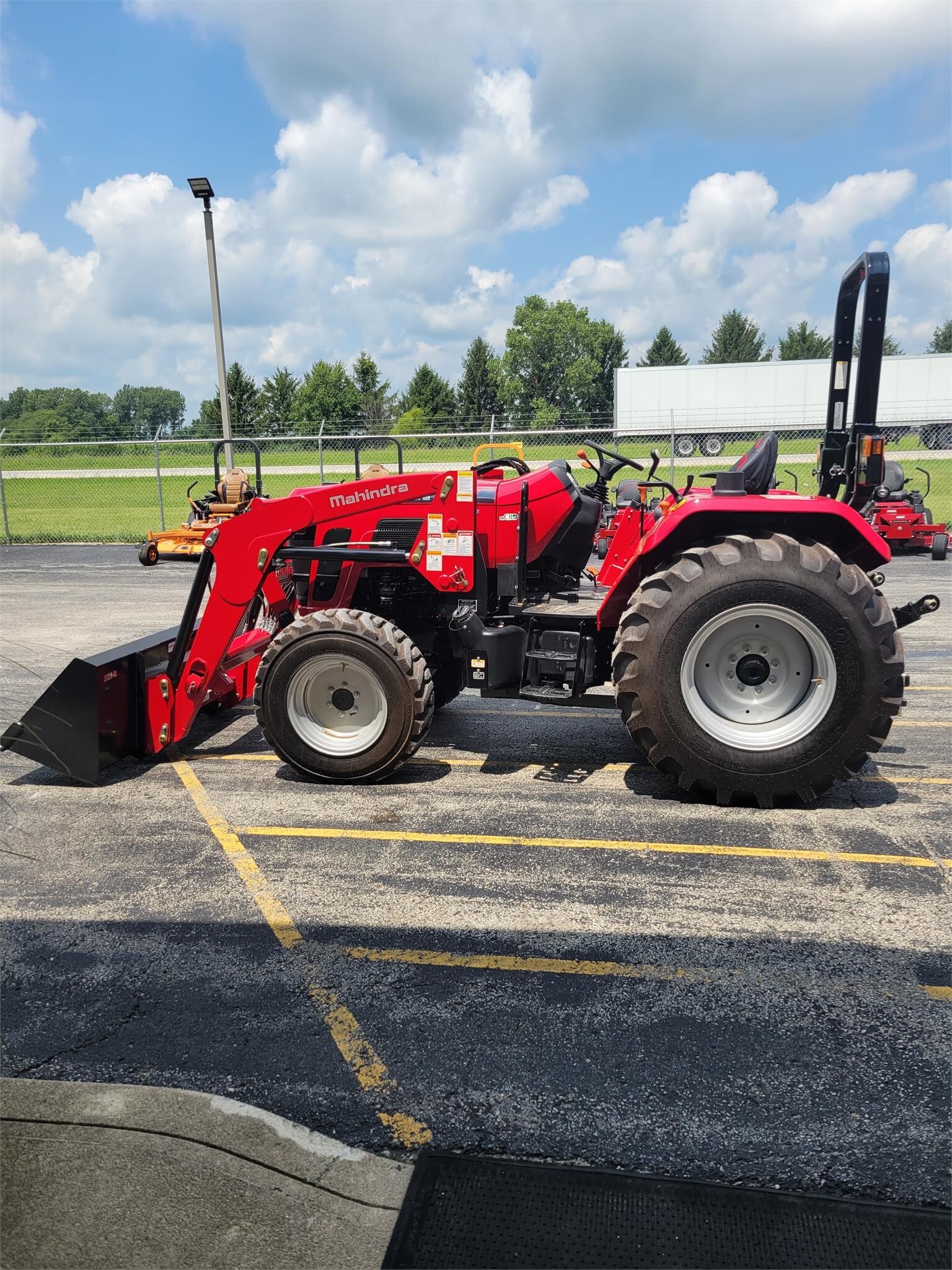 2025 MAHINDRA 5145 in Sabina, OH