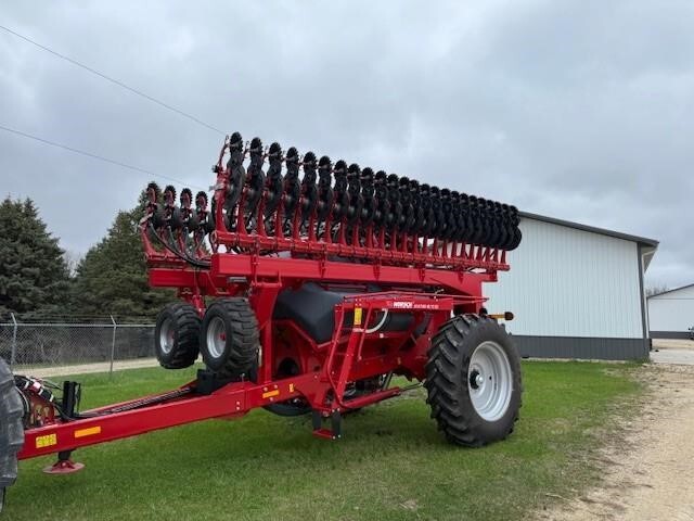 2026 HORSCH AVATAR 40SD in Charles City, IA