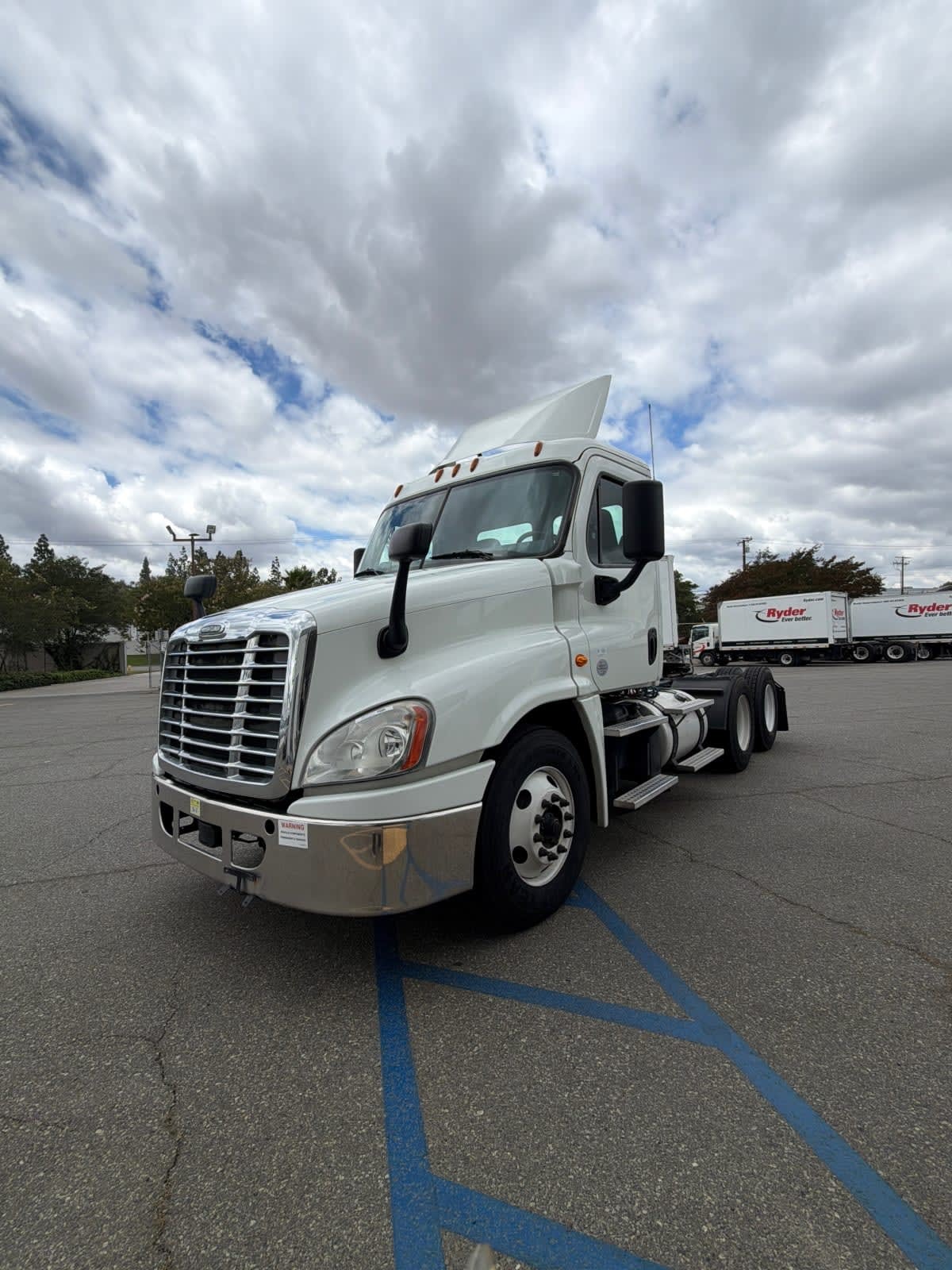 2018 FREIGHTLINER CASCADIA 125 in Pomona, CA