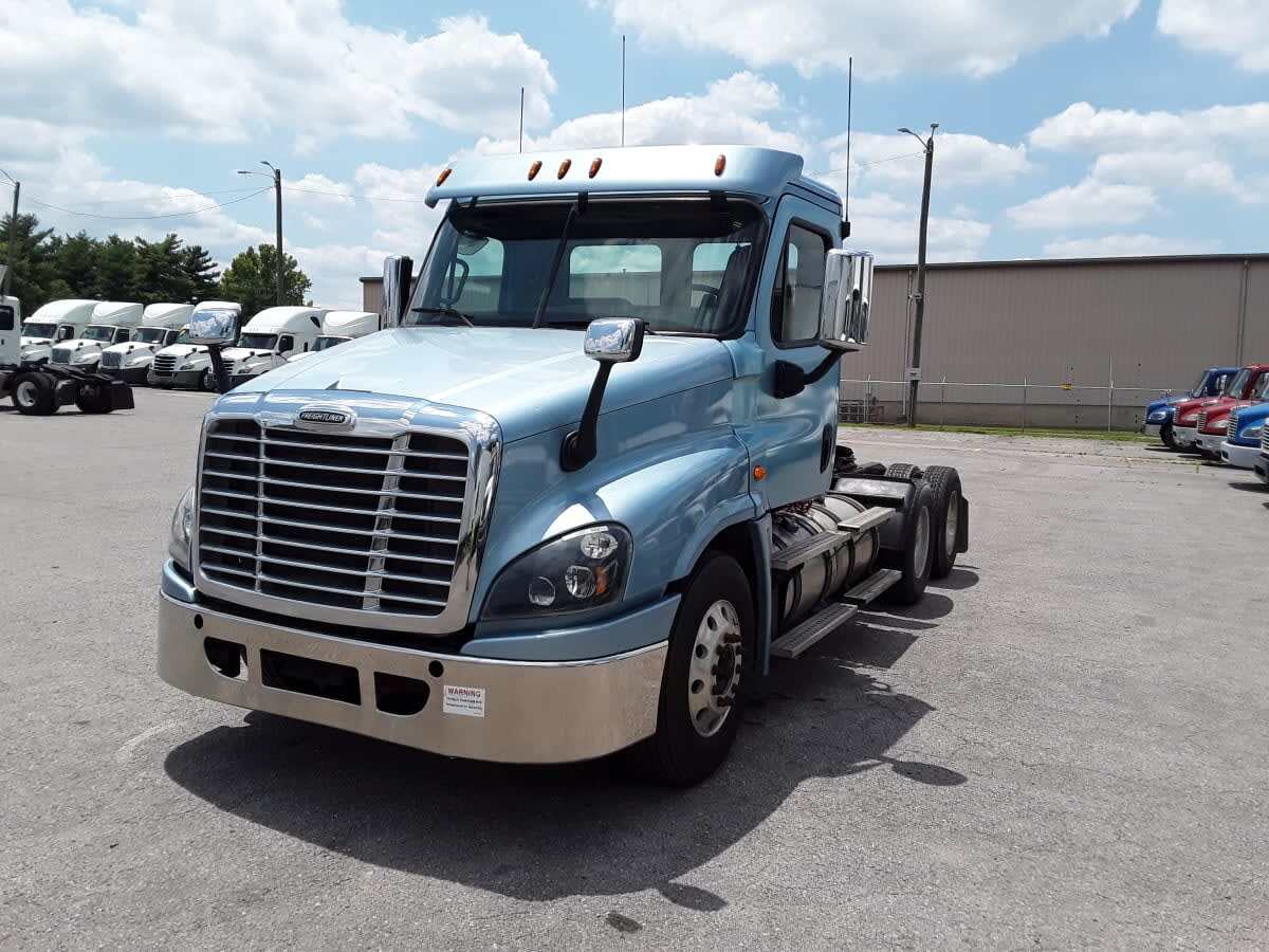 2018 FREIGHTLINER CASCADIA 125 in Nashville, TN