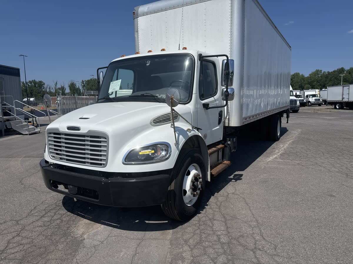 2019 FREIGHTLINER BUSINESS CLASS M2 106 in Hampton, VA