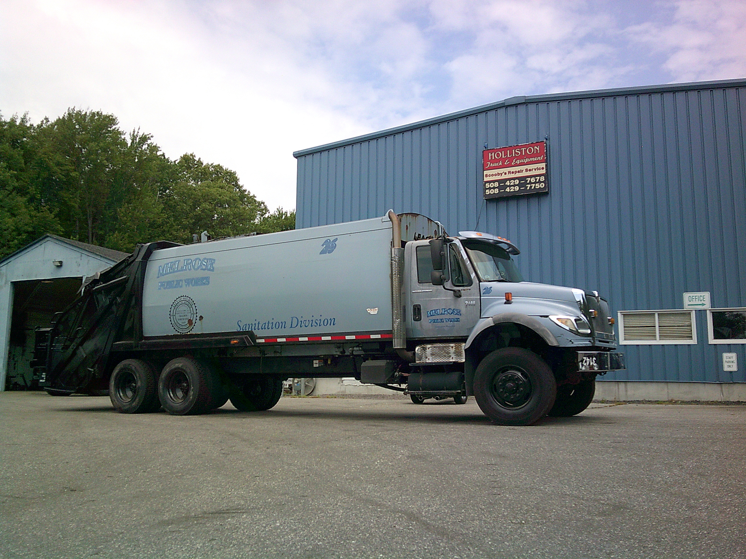 2004 INTERNATIONAL WORKSTAR 7600 in Holliston, MA