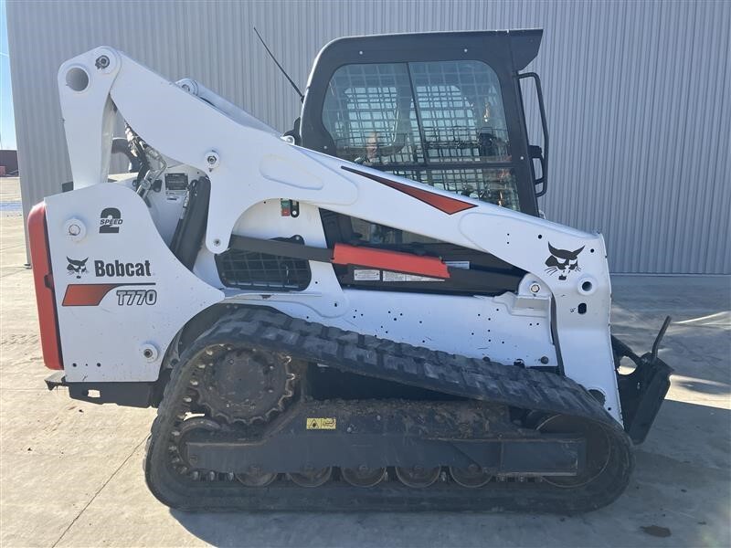 2023 BOBCAT T770 in Cedar Rapids, IA