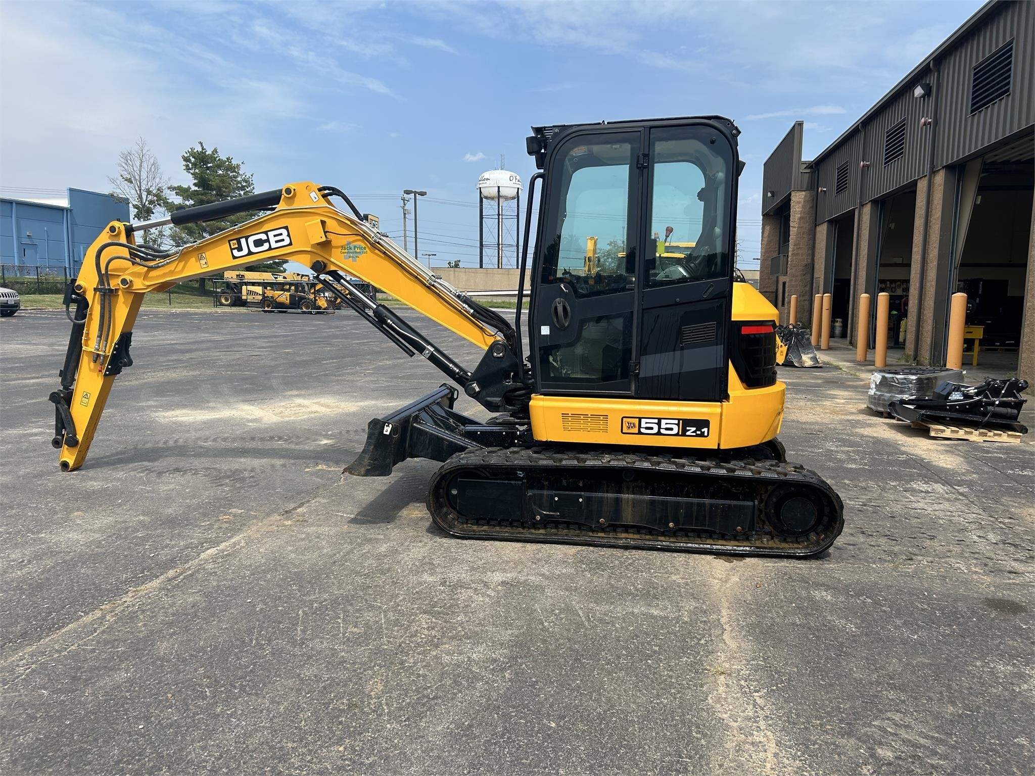 2018 JCB 55Z-1 in St Peters, MO