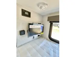 2026 Lance Squire SQ605