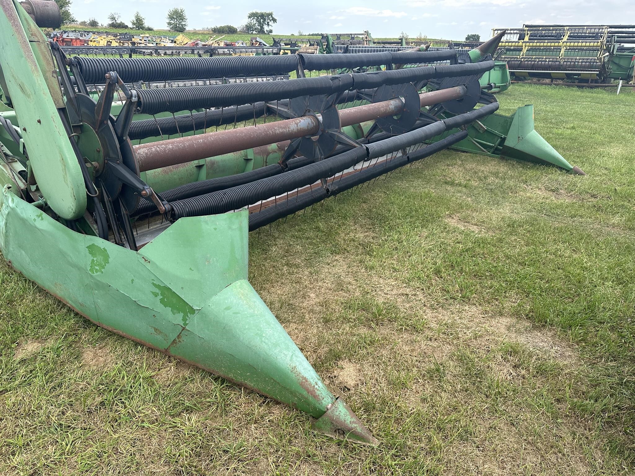 JOHN DEERE 218 in Marlette, MI
