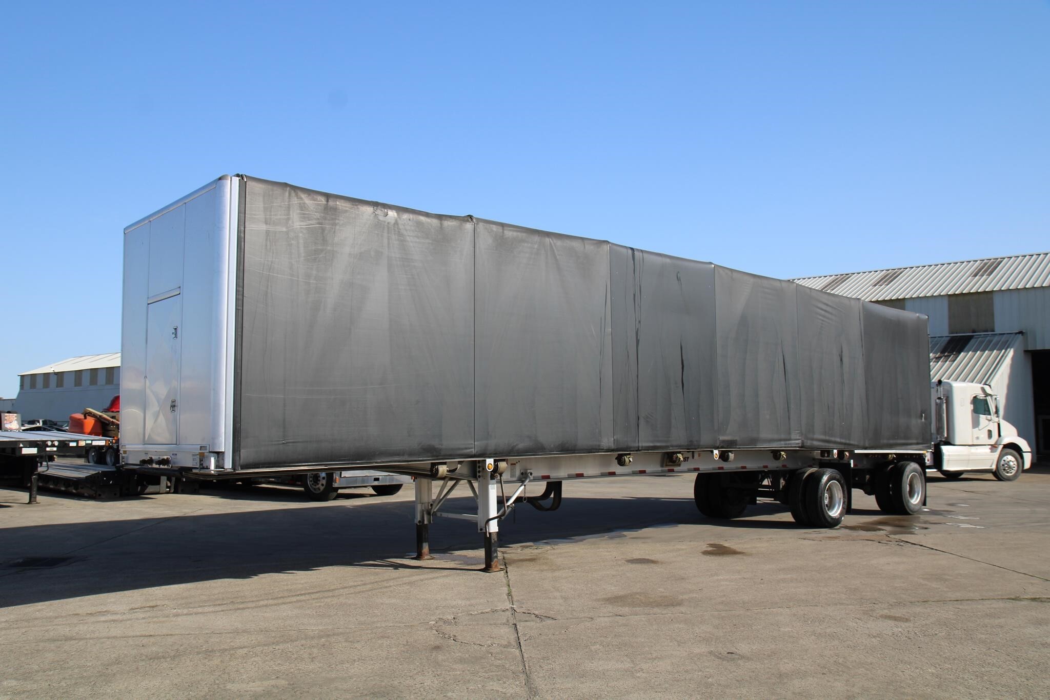 2019 EAST CURTAIN in Hutchins, TX