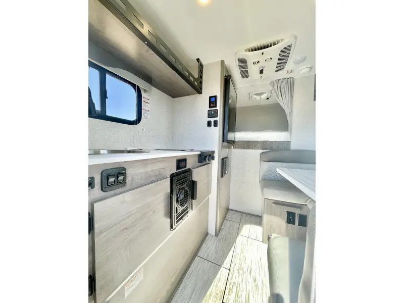 2026 Lance Squire SQ605