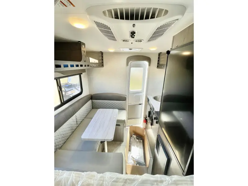 2026 Lance Squire SQ605