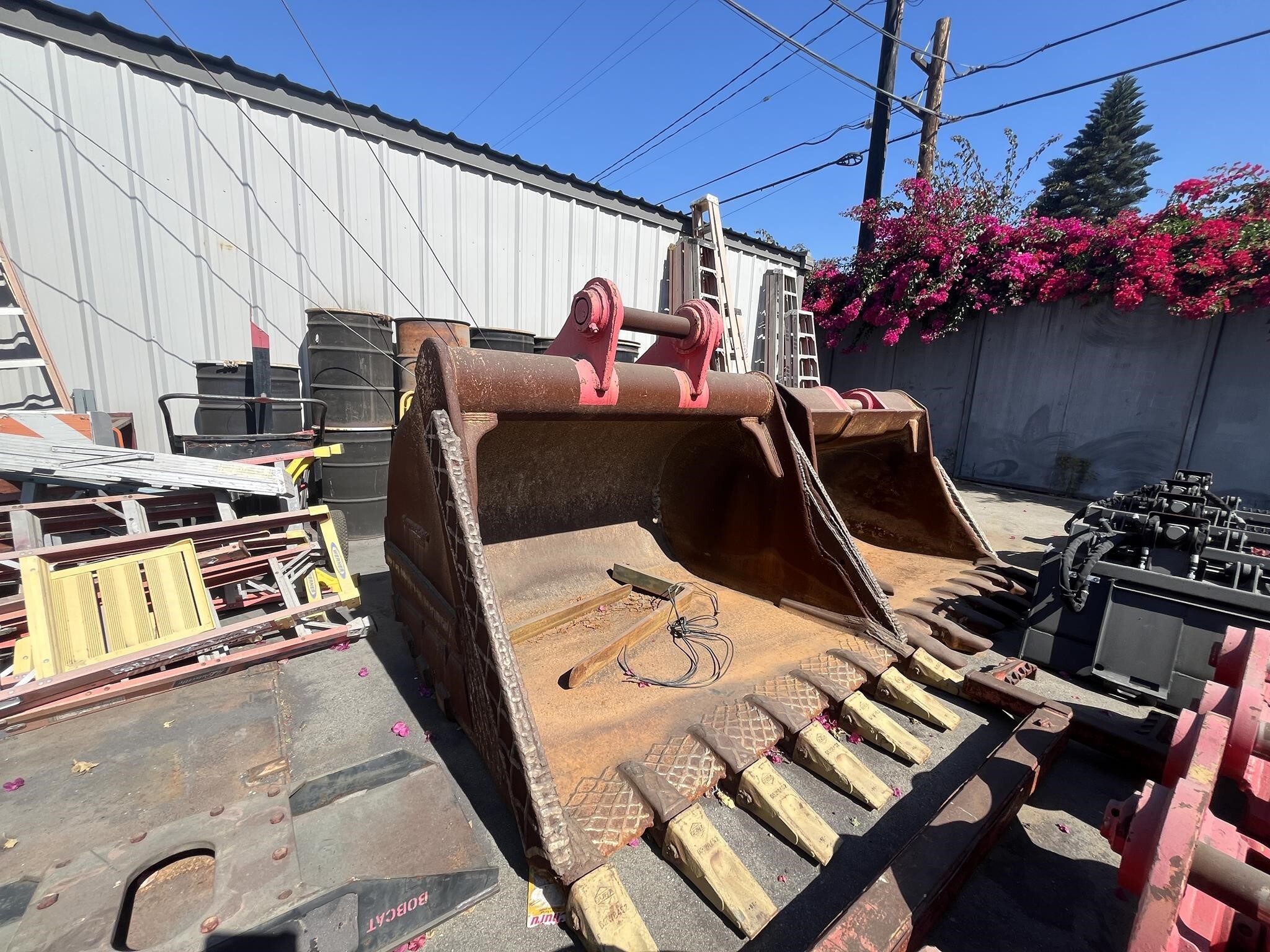 CATERPILLAR Attachment in Palos Verdes Peninsula, CA