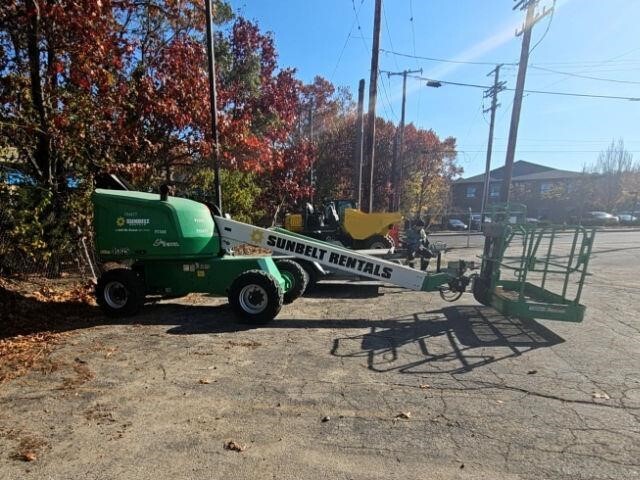 2015 JLG 400S in Providence, RI