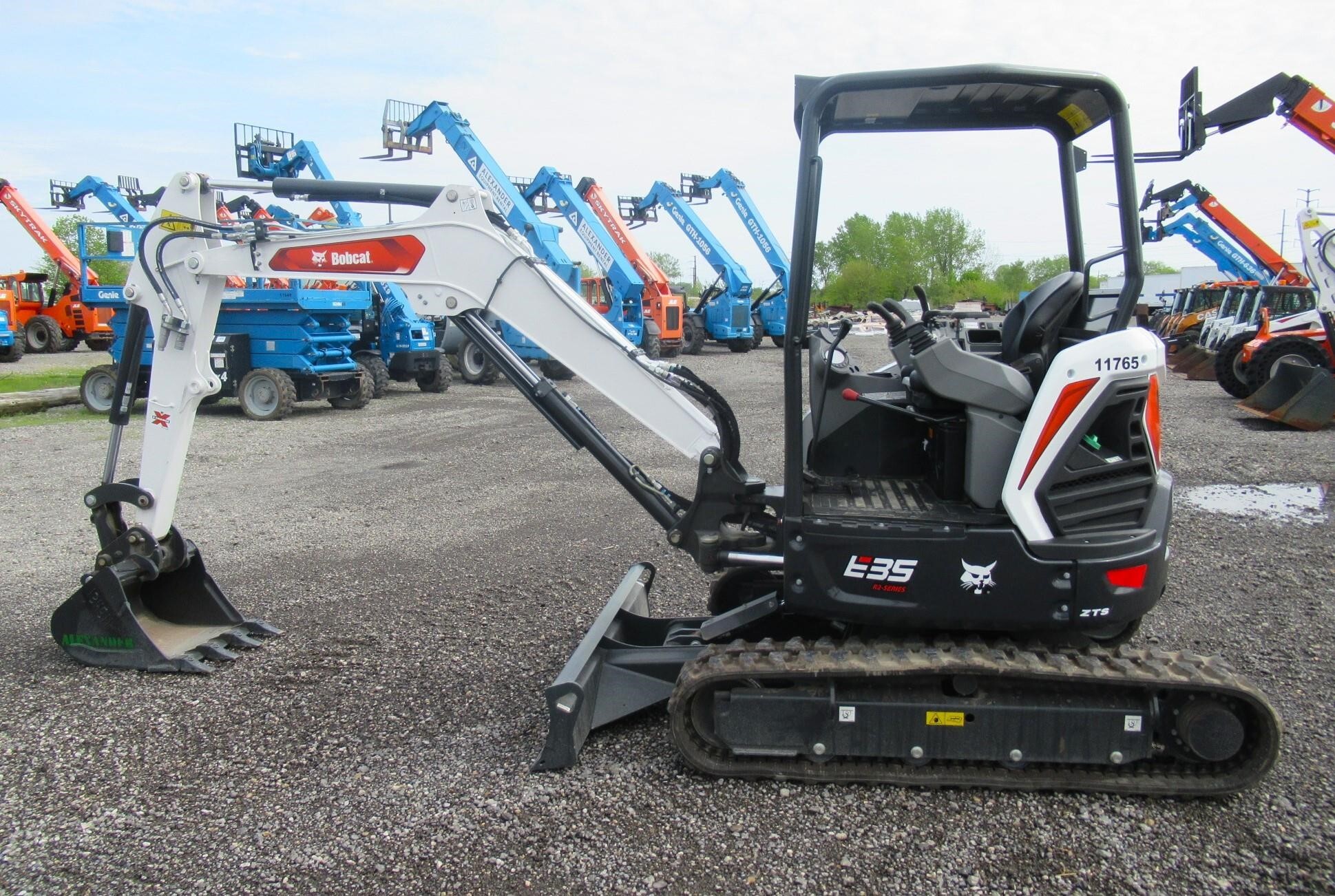 2023 BOBCAT E35 in Bourbonnais, IL