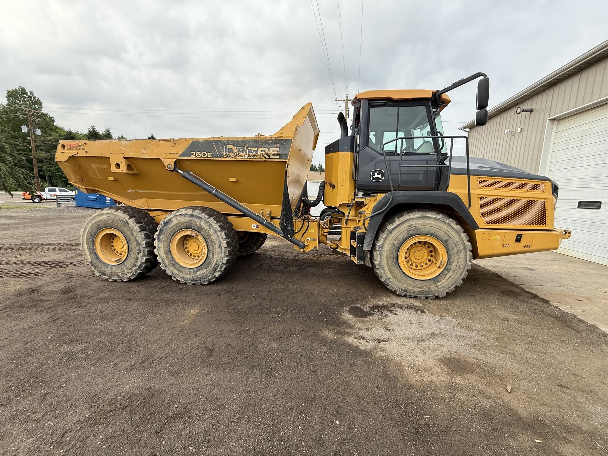 2020 DEERE 260E in Holland, MI