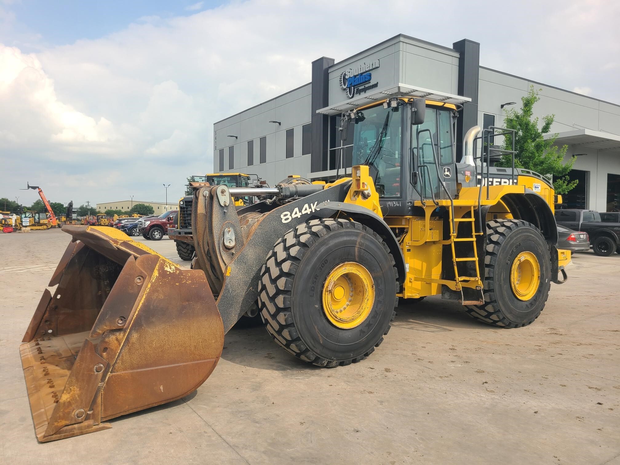 2019 DEERE 844KIII in San Antonio, TX