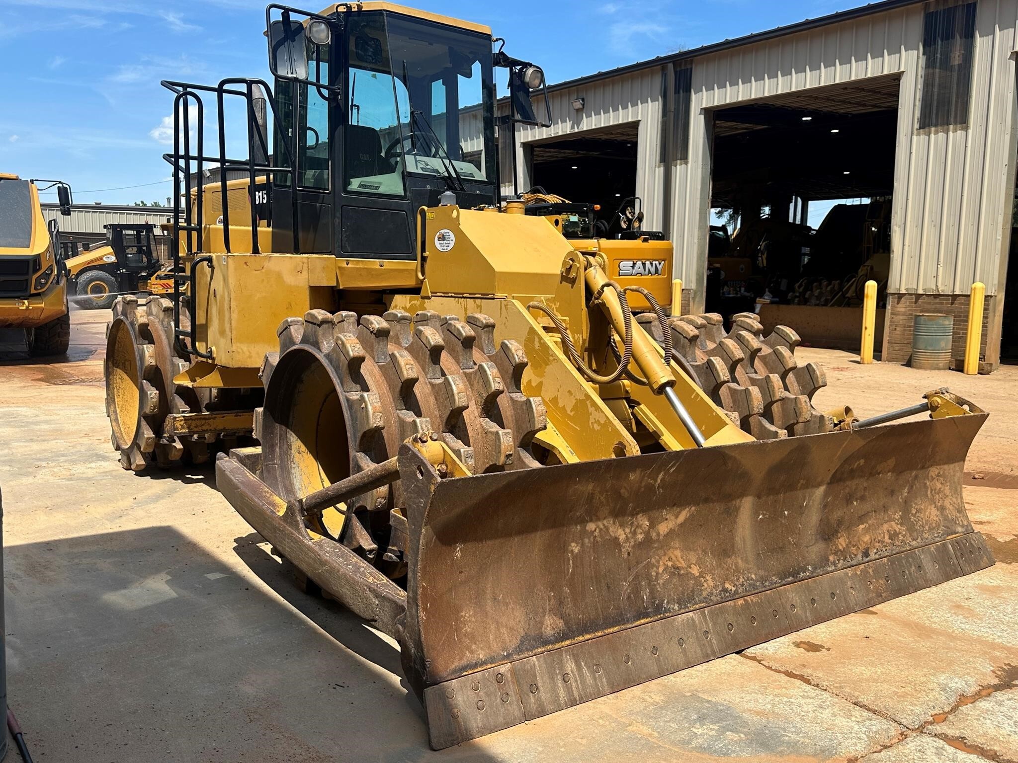 2012 CATERPILLAR 815F 2 in Atlanta, GA
