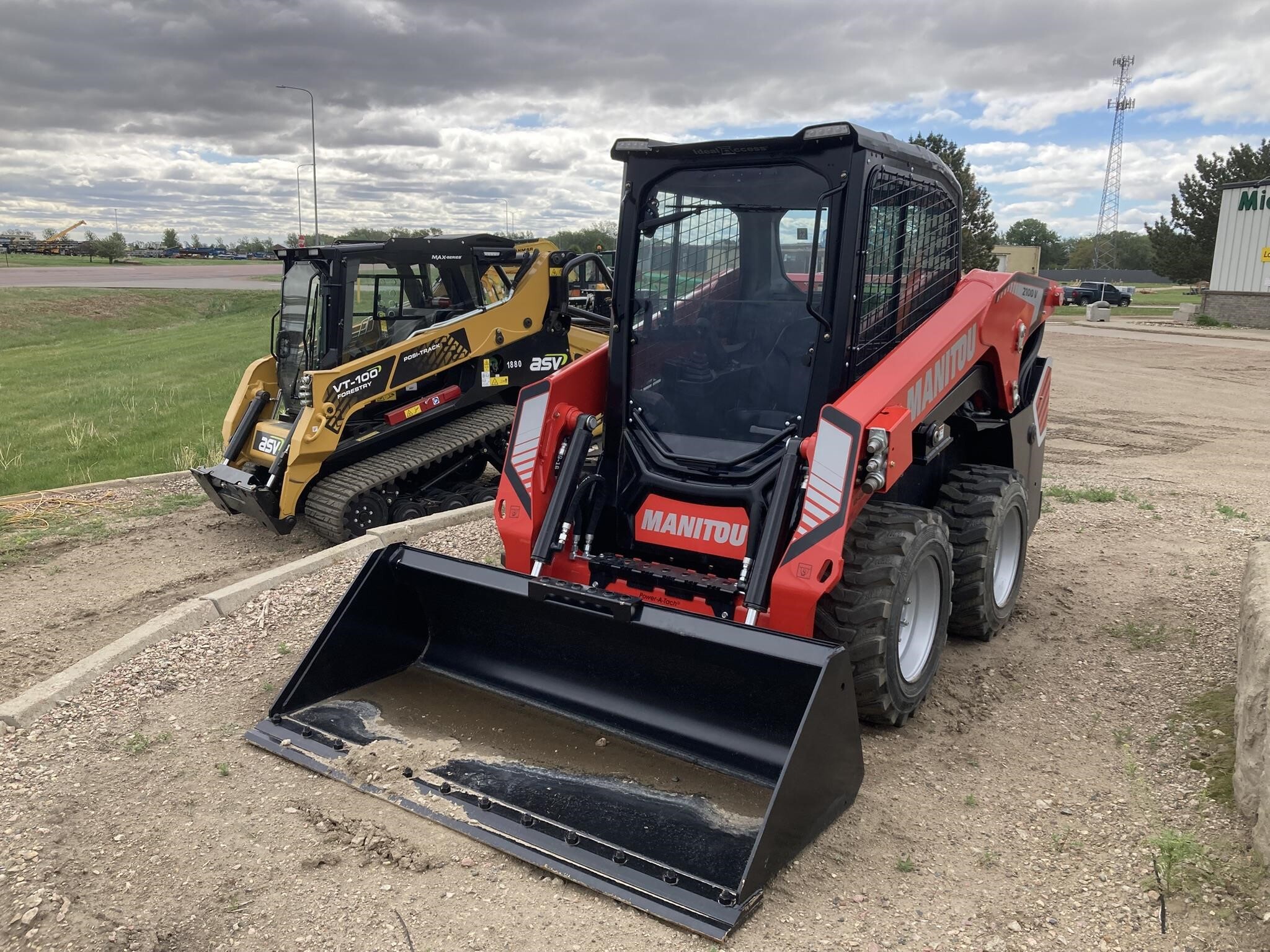 2025 MANITOU 2100V in Vermillion, ME