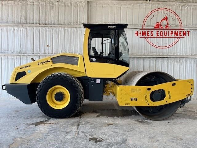 2019 BOMAG BW211D-5 in Van Alstyne, TX