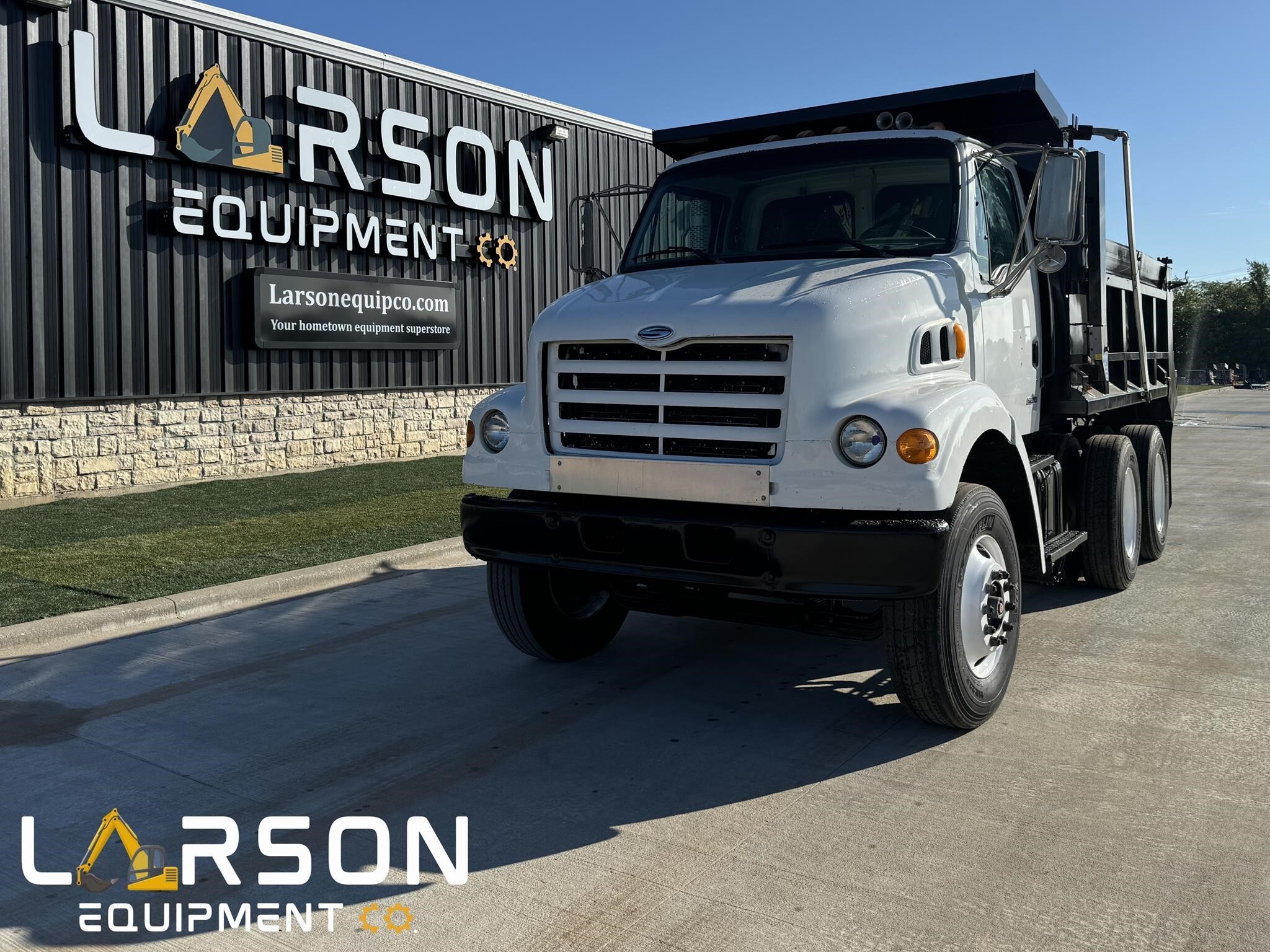2000 STERLING L7500 in Strafford, MO