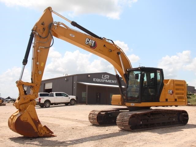 2025 CATERPILLAR 320 in Weatherford, TX