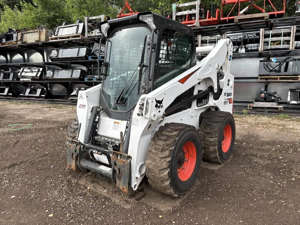 2023 BOBCAT S740 in Anoka, MN