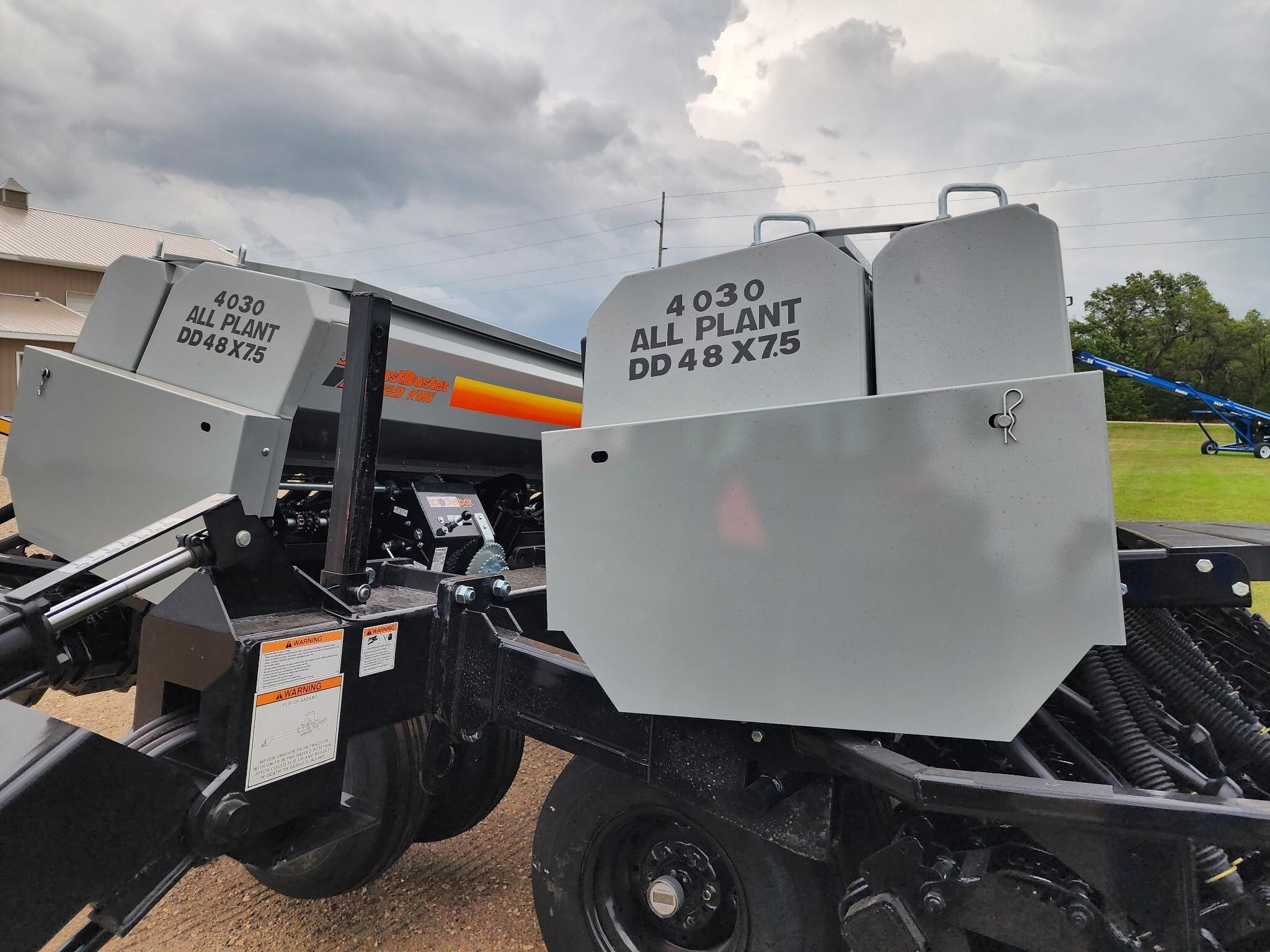 CRUST BUSTER 4030 in Wessington Springs, SD