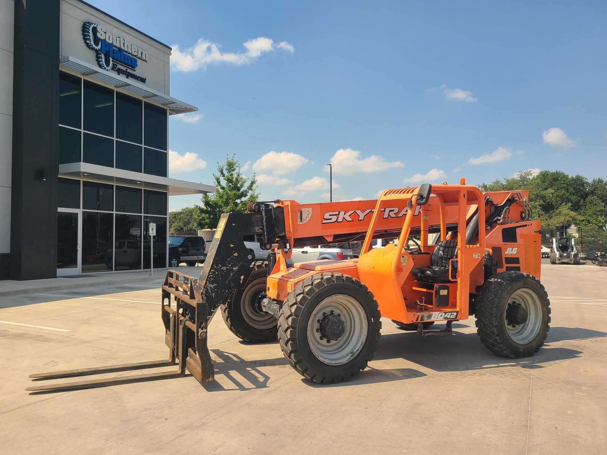 2018 SKY TRAK 8042 in San Antonio, TX