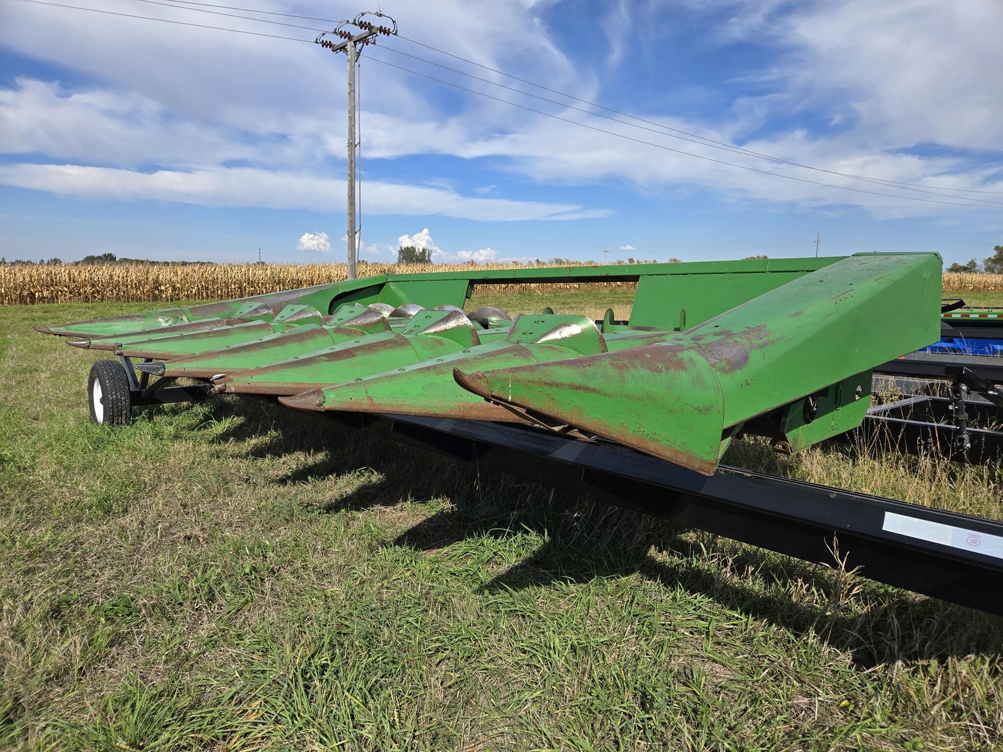 1988 JOHN DEERE 444 in Gary, SD